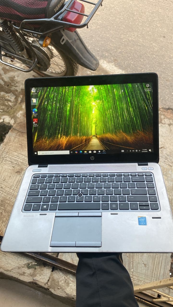 Laptop